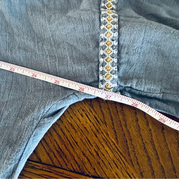 Max Studio Blue Embroidered Boho Peasant Top 3/4 Sleeve - Picture 9 of 9